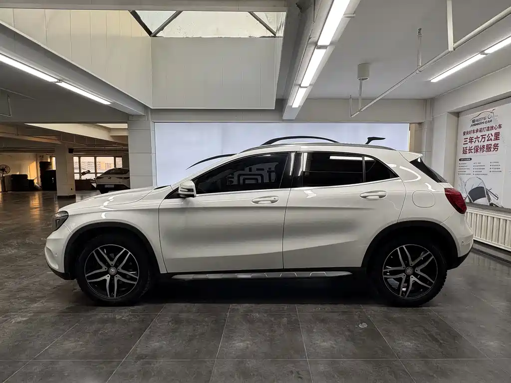 Mercedes-Benz GLA 2016