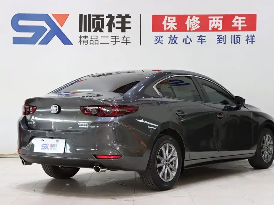 Mazda 3 Axela 2023