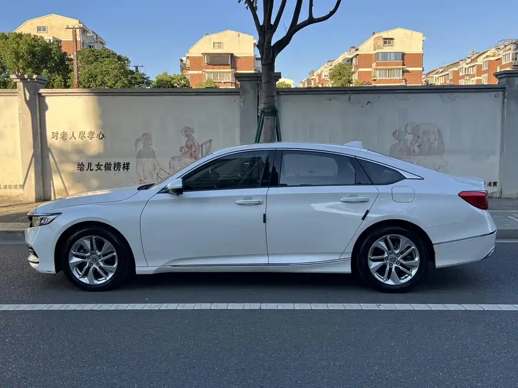 Honda Accord 2019 — фото 18