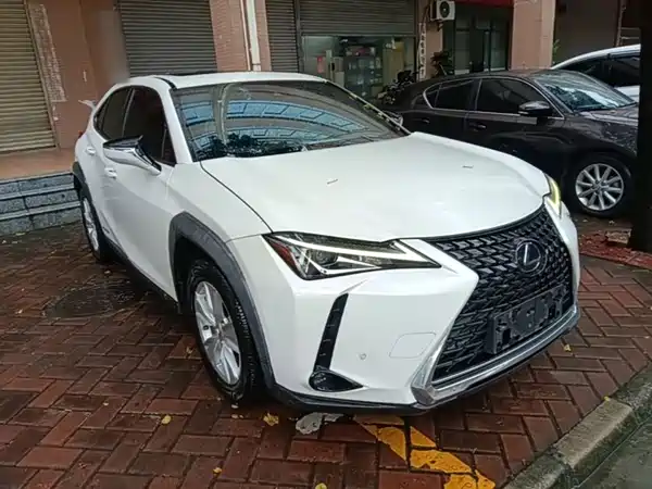 Lexus UX 2020