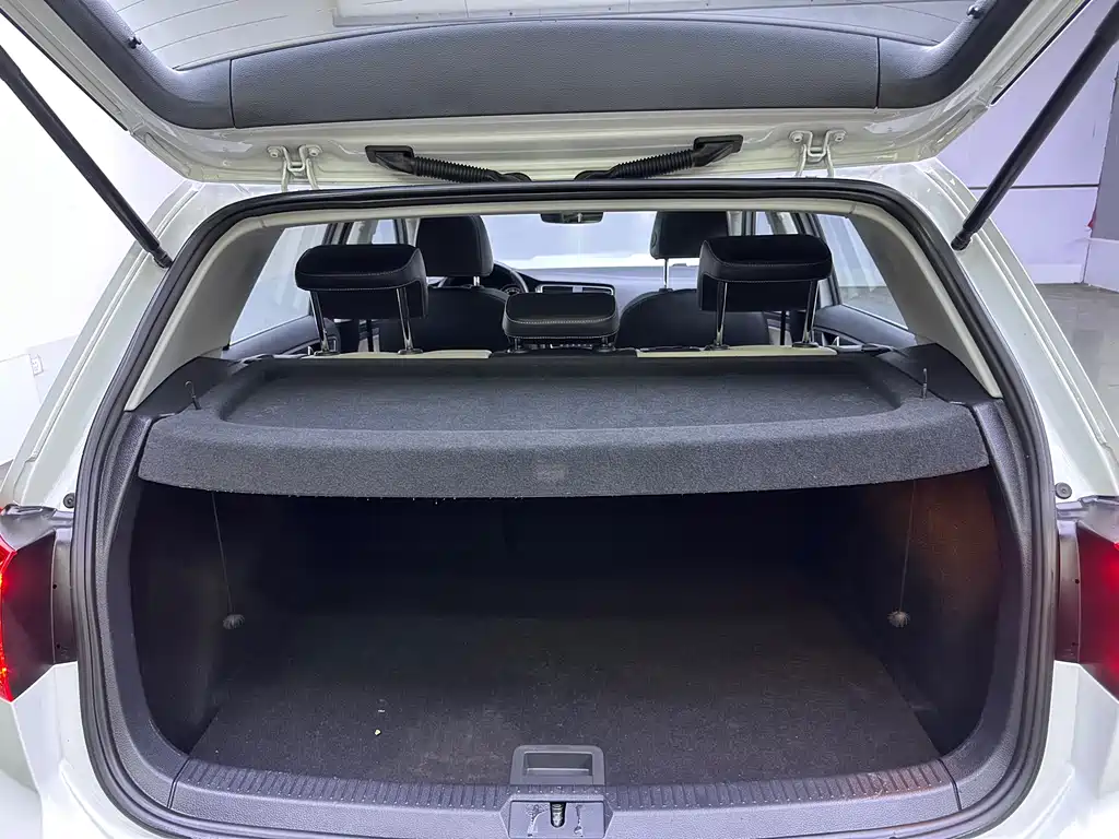 Volkswagen Golf 2017 — фото 12