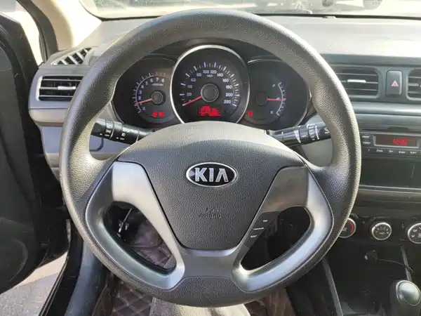 Kia K2 2015