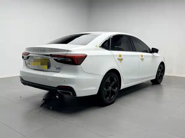 Roewe i6 MAX 2021