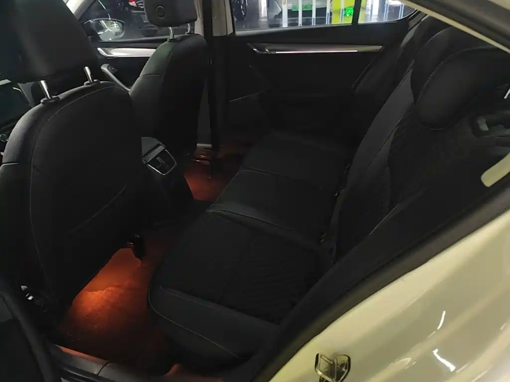 Skoda Octavia 2019 — фото 17