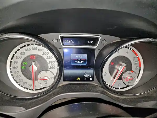 Mercedes-Benz GLA 2016