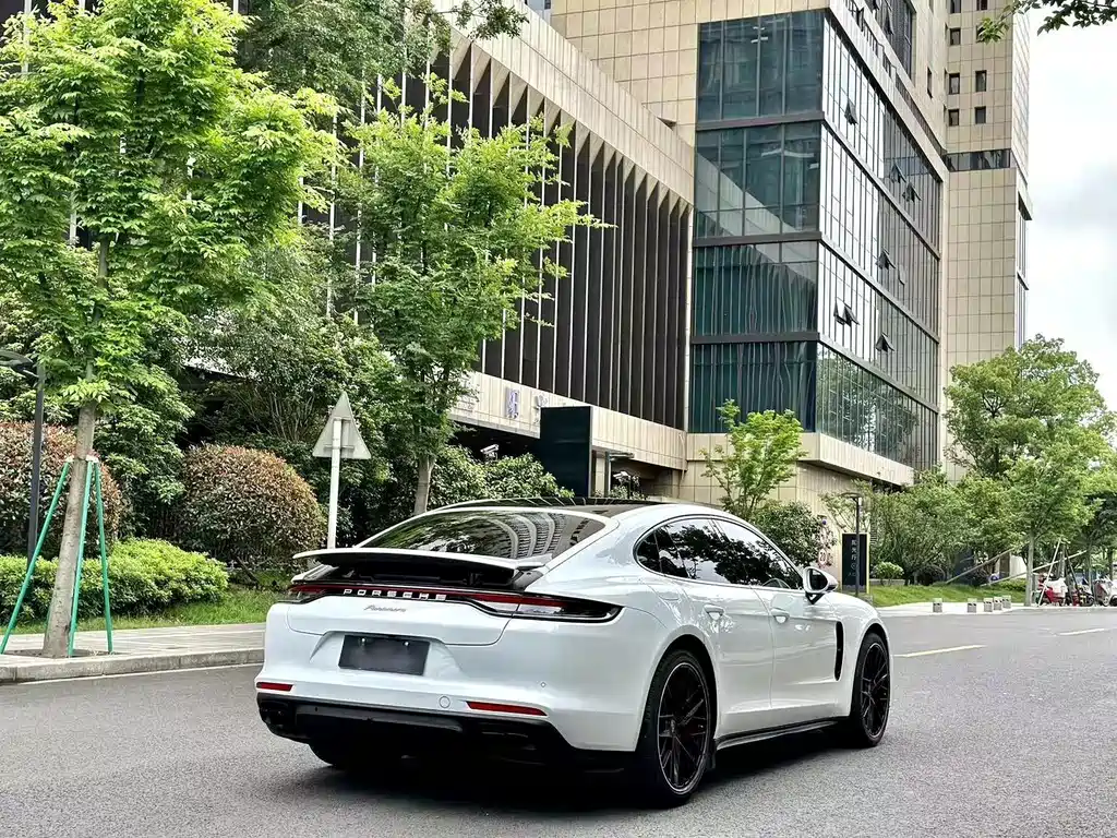 Porsche Panamera 2022 — фото 12