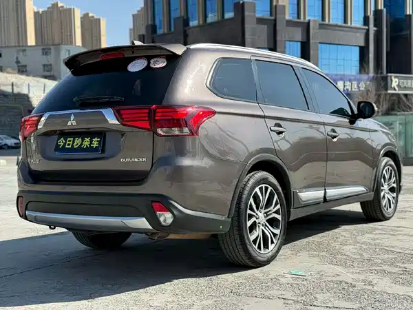 Mitsubishi Outlander 2018