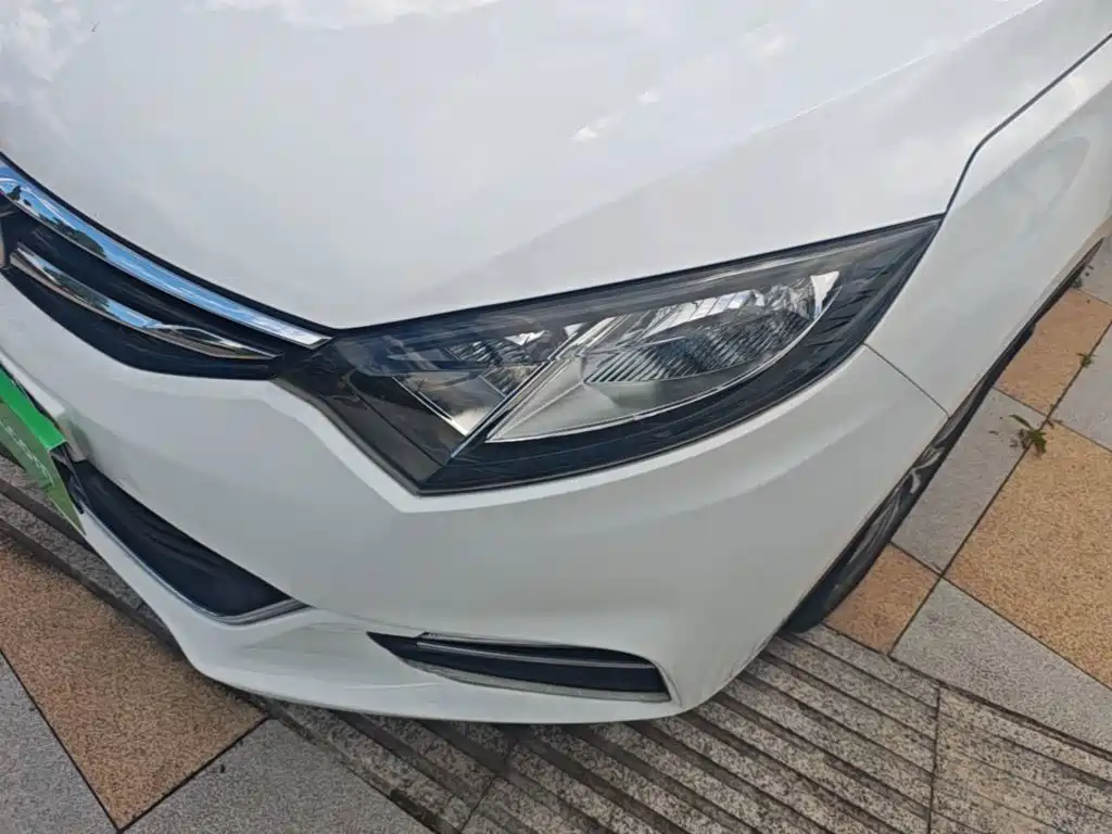 Changan Eado XT 2017 — фото 18