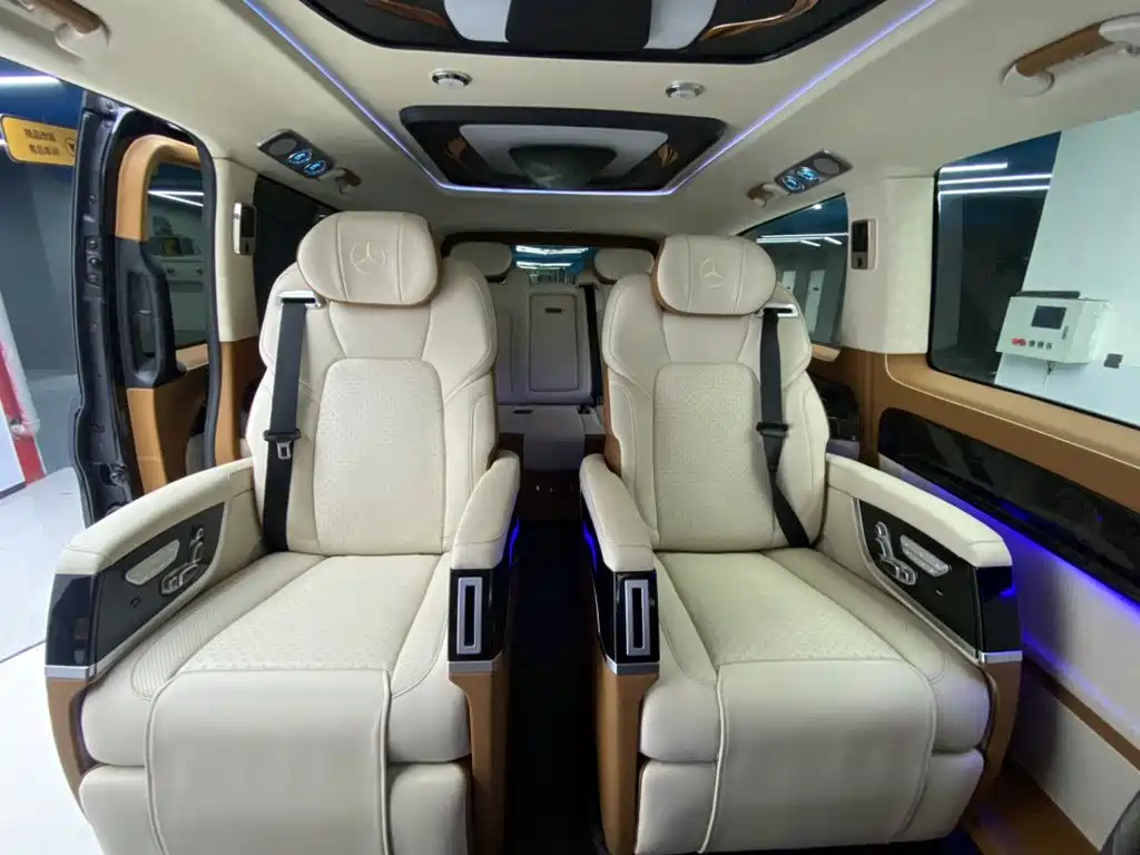 Mercedes-Benz Vito 2023 — фото 19