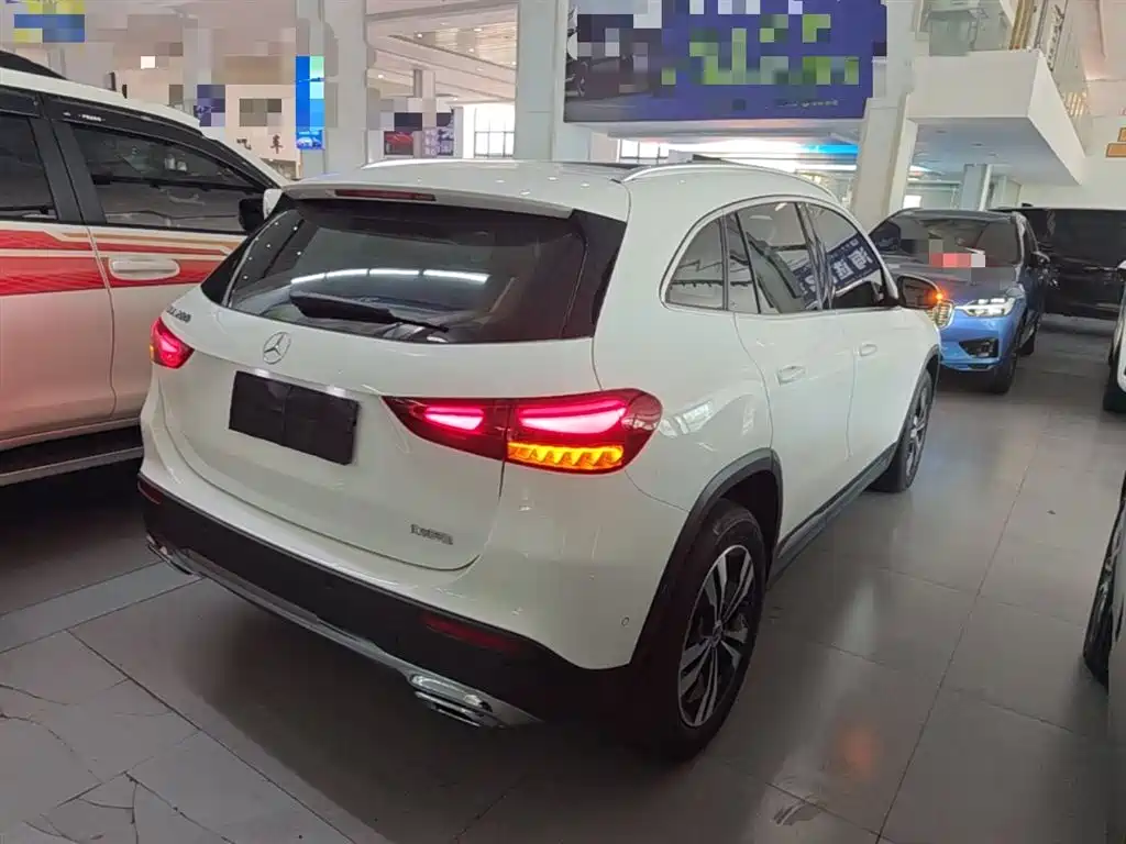 Mercedes-Benz GLA 2025 — фото 5