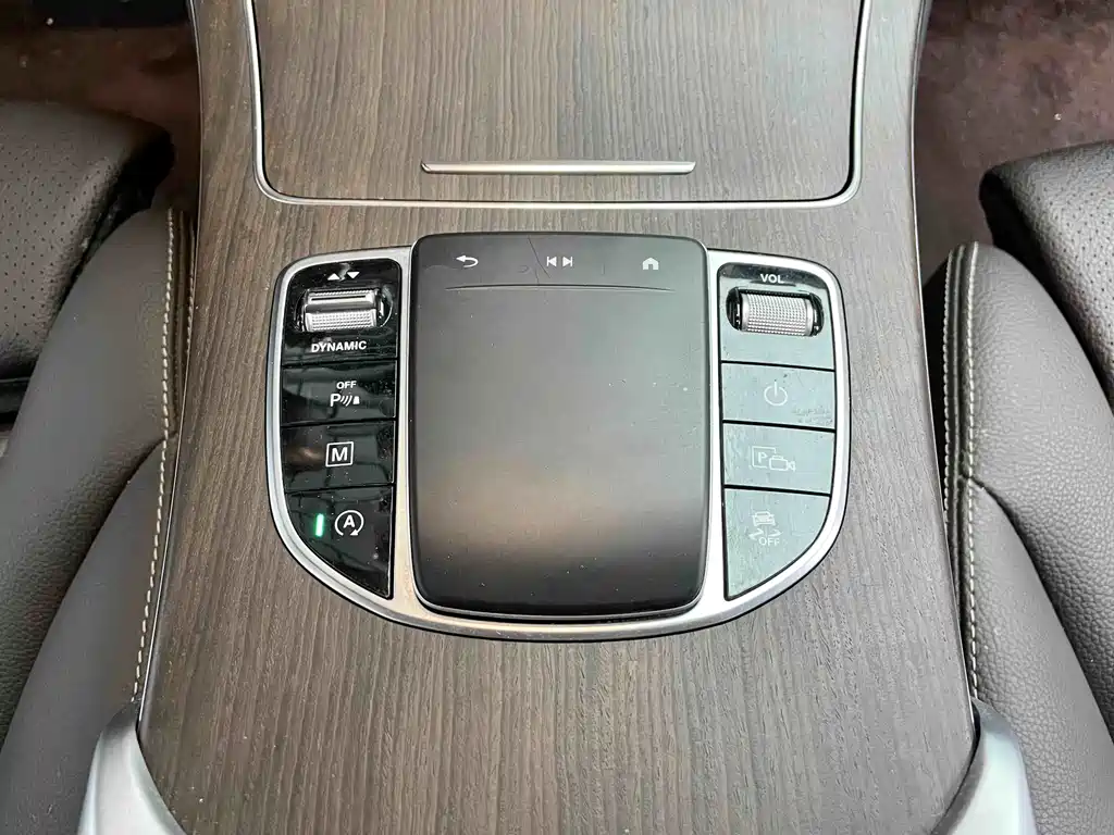 Mercedes-Benz GLC 2021 — фото 18