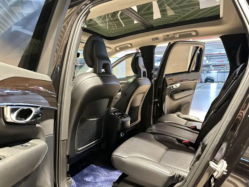 Volvo XC90 2016 — фото 13