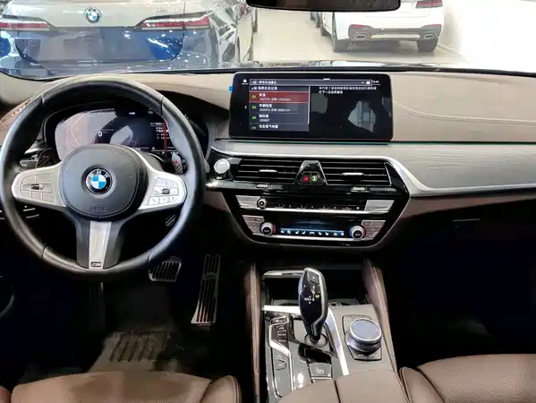 BMW 5 Series 2023