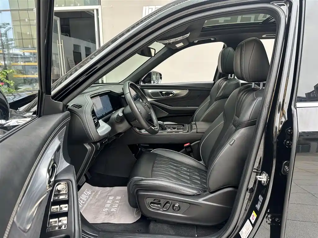 GAC Motor Trumpchi GS8 2022 — фото 9