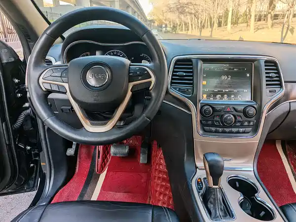 Jeep Grand Cherokee 2017