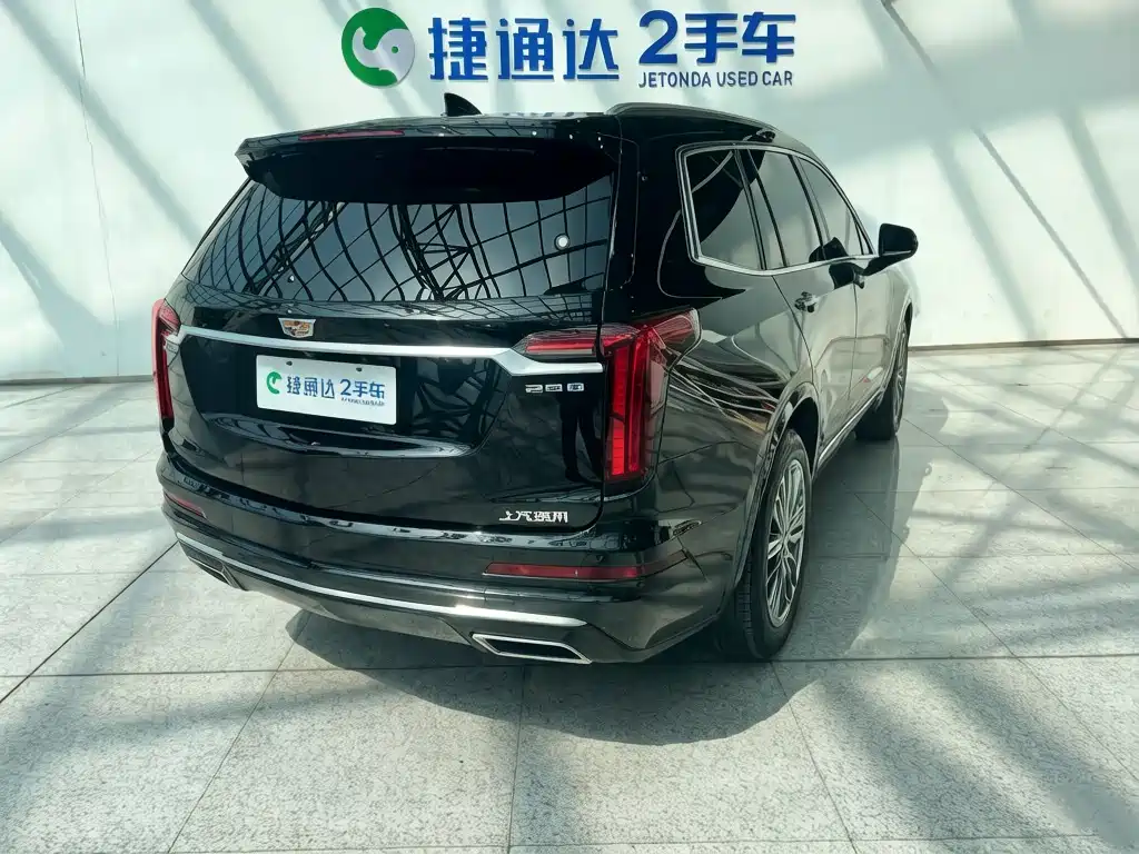 Cadillac XT6 2022 — фото 7