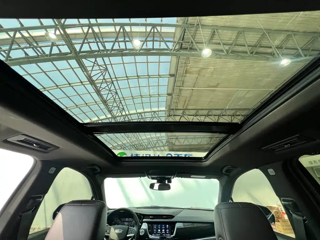 Cadillac XT6 2022 — фото 12