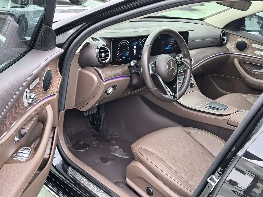 Mercedes-Benz E-Class 2023 — фото 5