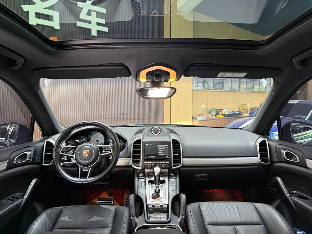 Porsche Cayenne 2015 — фото 21
