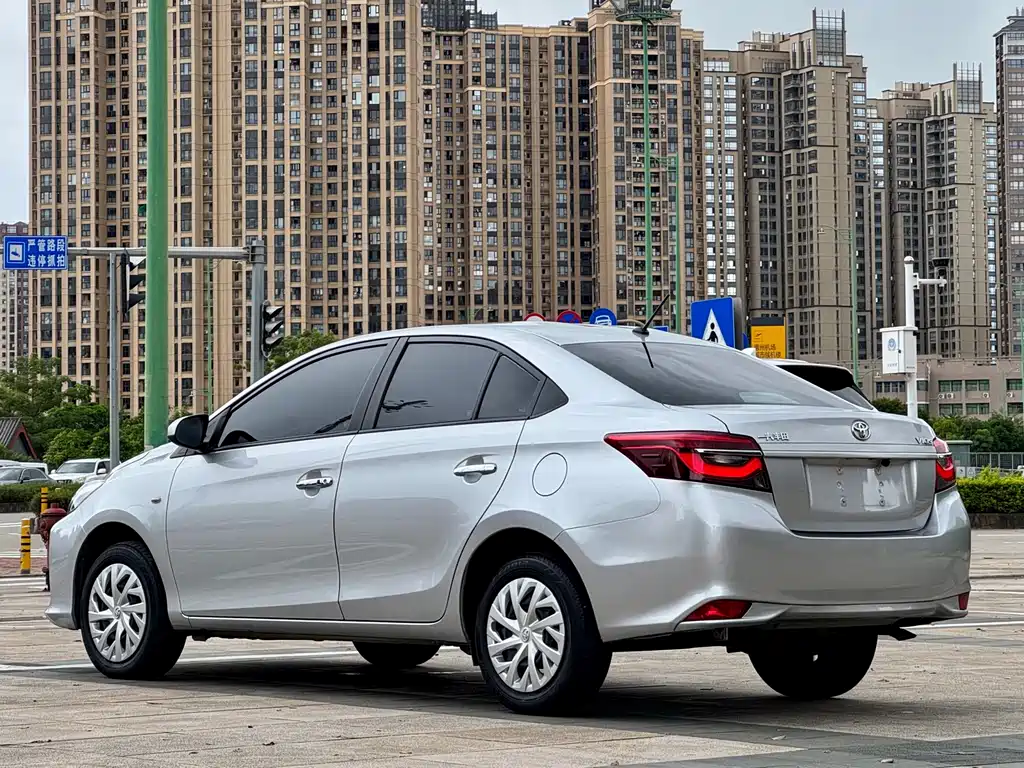 Toyota Vios 2023 — фото 7