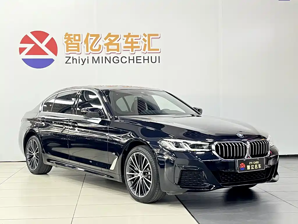 BMW 5 Series 2023 — фото 12