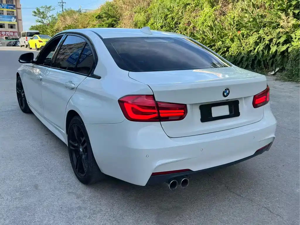 BMW 3 Series 2018 — фото 7