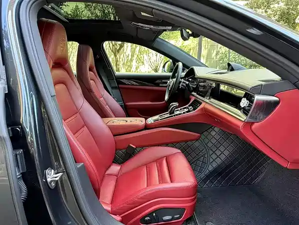 Porsche Panamera 2022