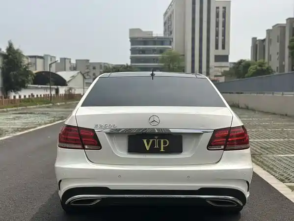 Mercedes-Benz E-Class 2015