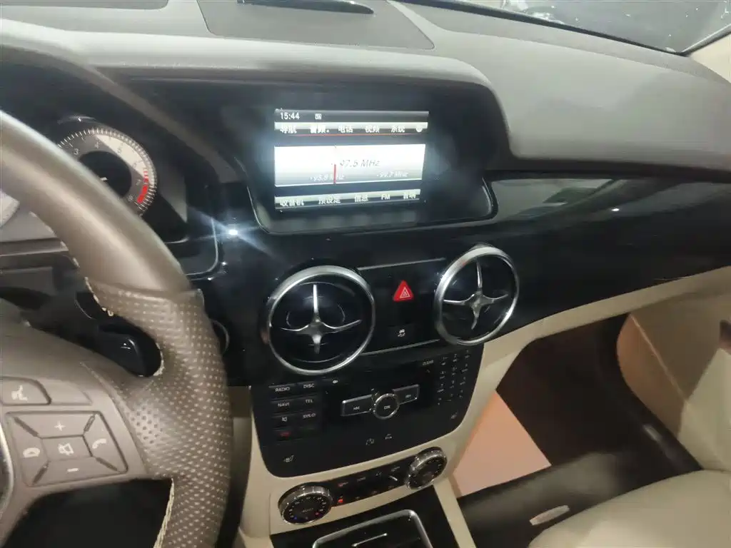 Mercedes-Benz GLK-Class 2015 — фото 9