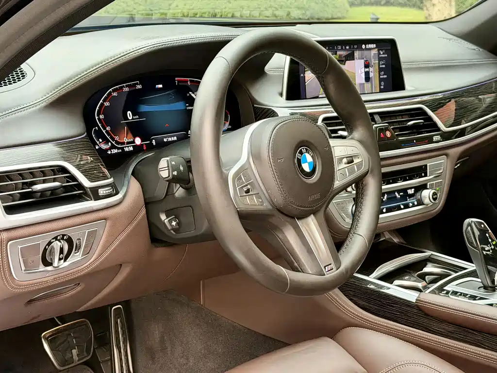 BMW 7 Series 2020 — фото 23