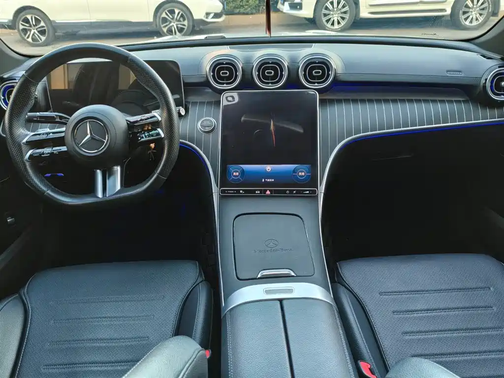 Mercedes-Benz C-Class 2023 — фото 13