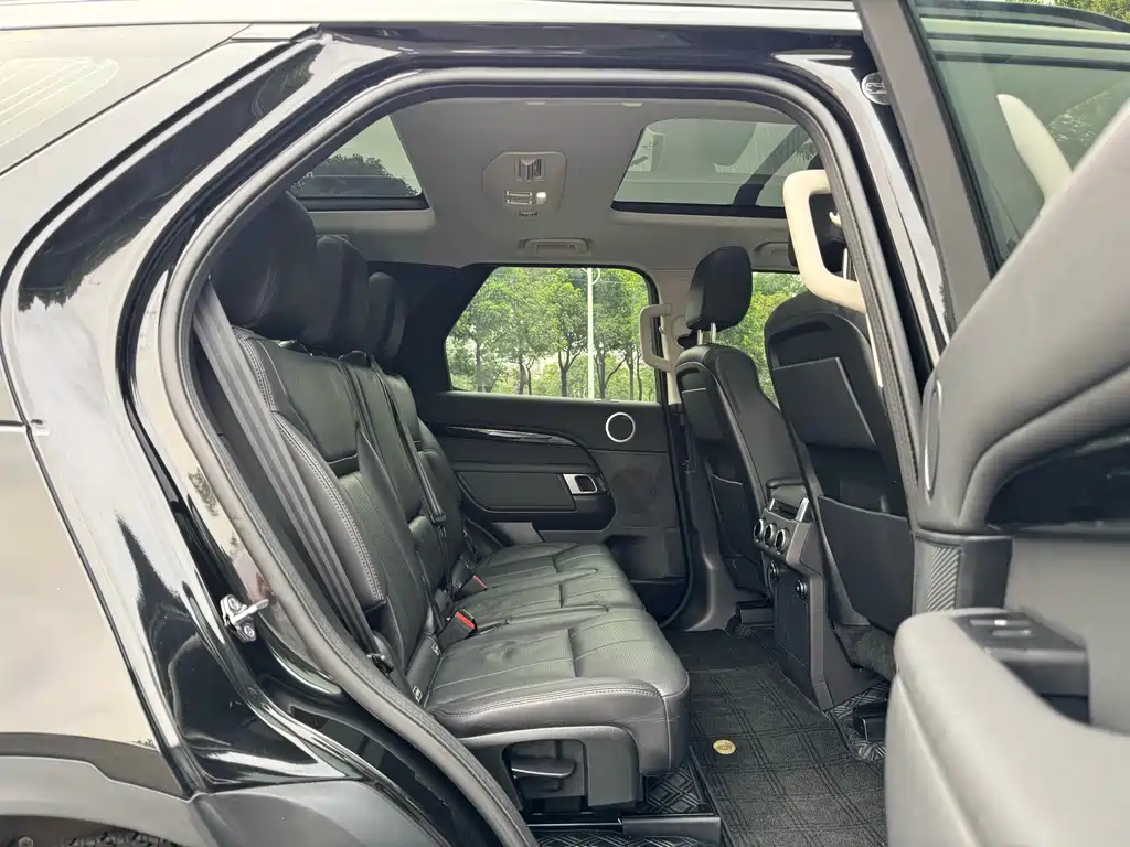 Land Rover Discovery 2020 — фото 17