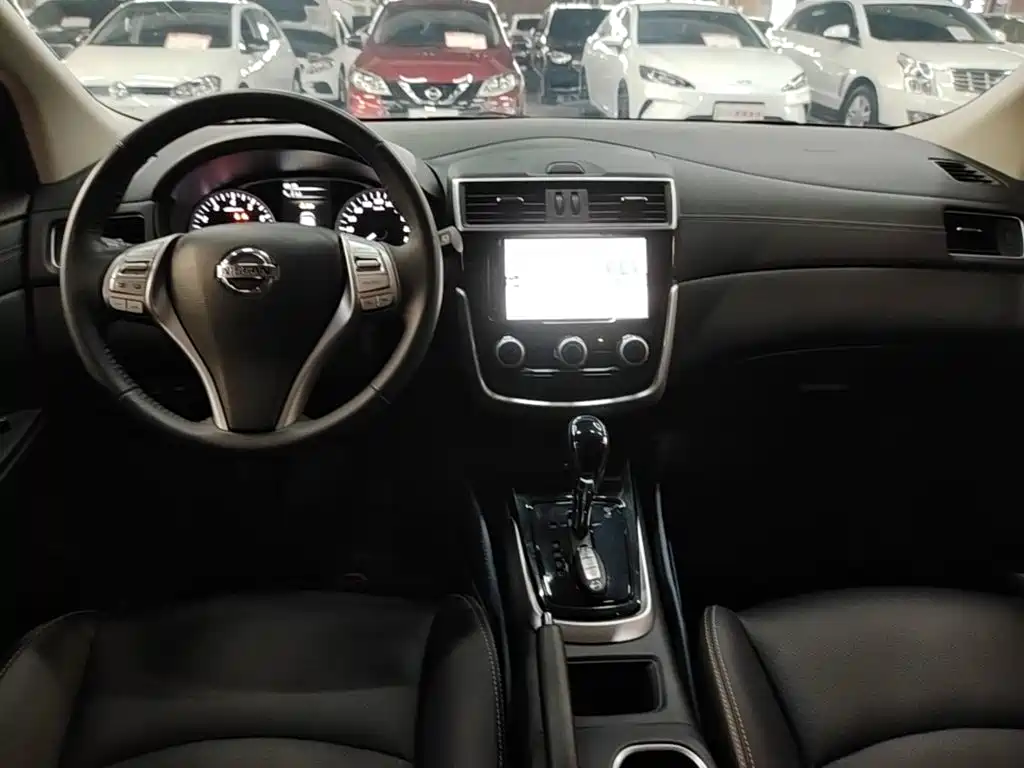 Nissan Tiida 2021 — фото 10