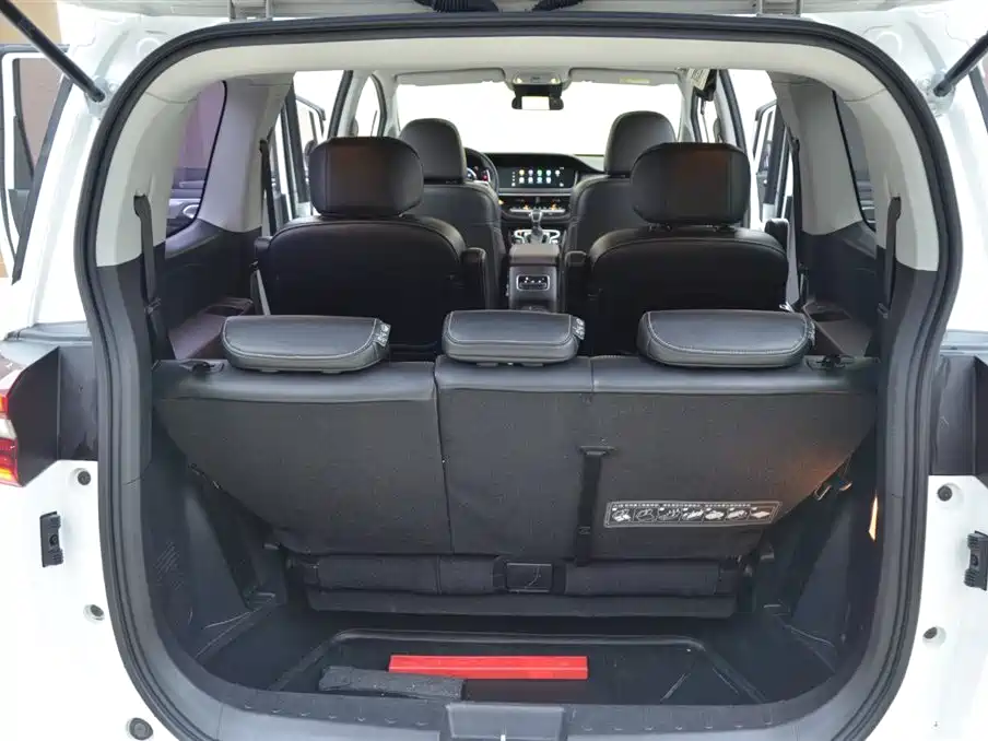 GAC Motor Trumpchi M6 2023 — фото 11