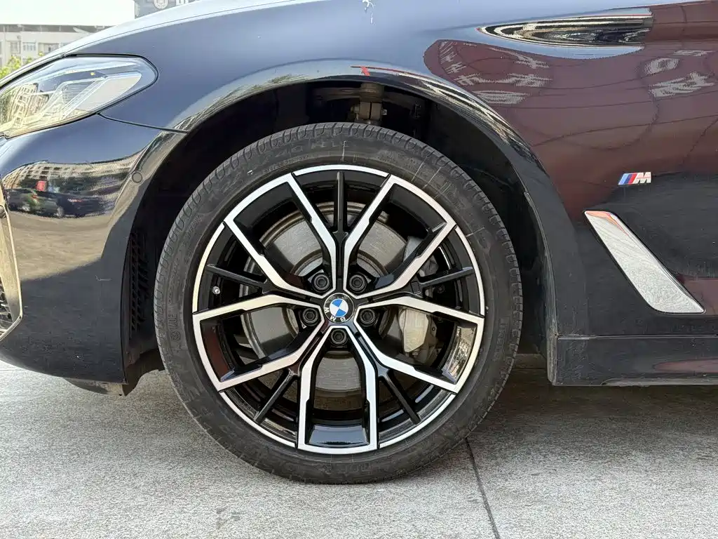 BMW 5 Series 2021