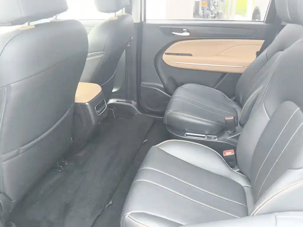 GAC Trumpchi M6 2023 — фото 9