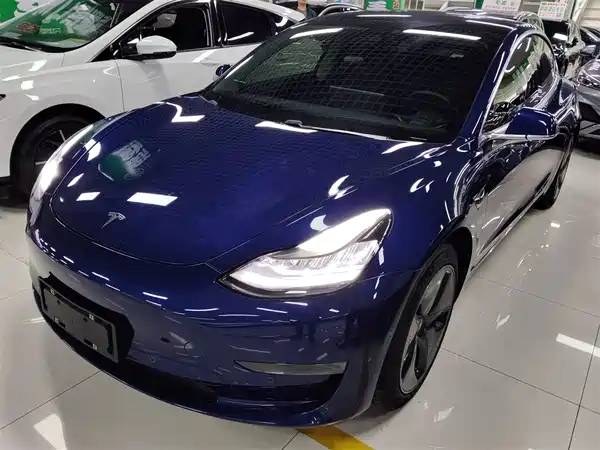 Tesla Model 3 2020
