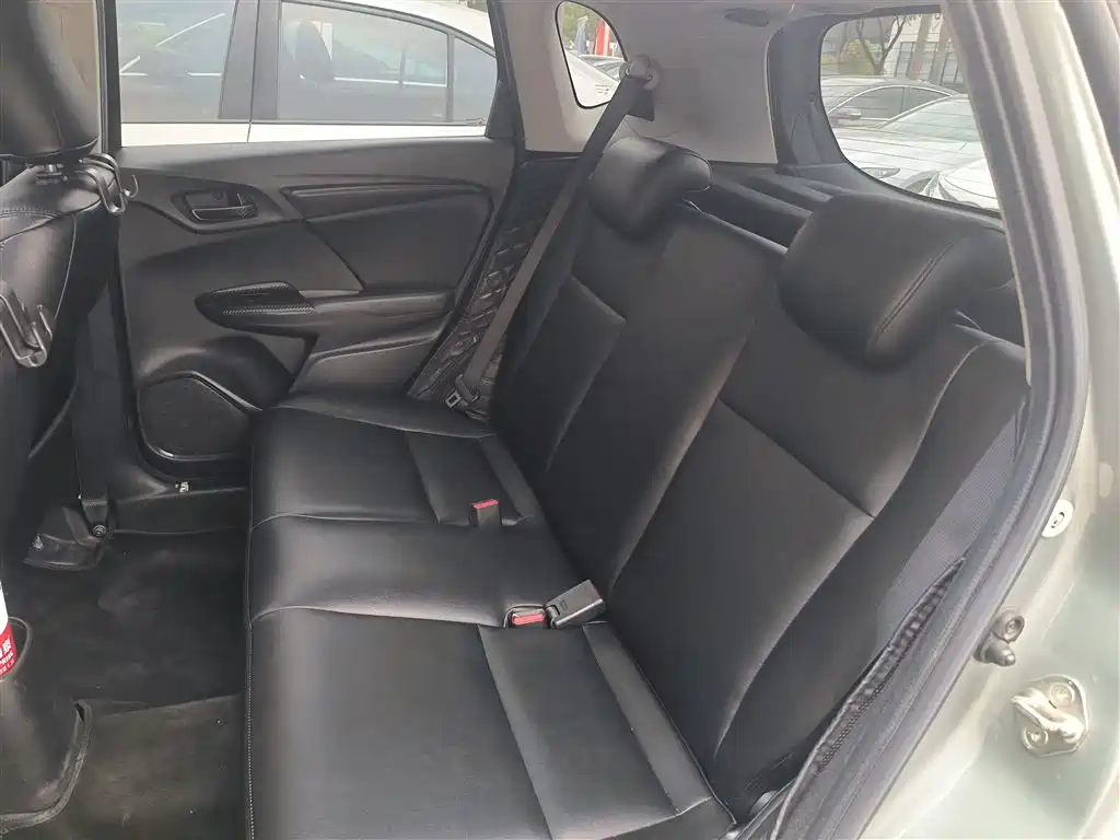 Honda Fit 2017 — фото 17