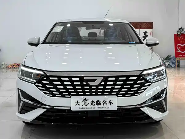 Jetta VA7 2025