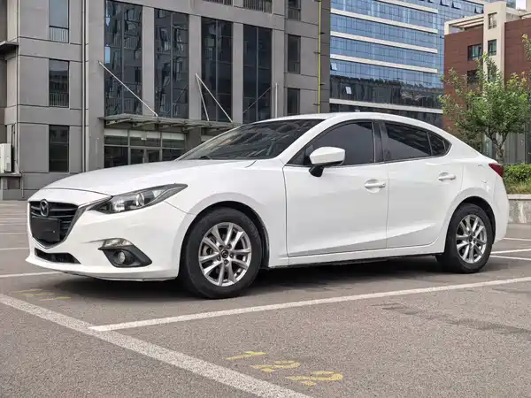 Mazda 3 Axela 2014