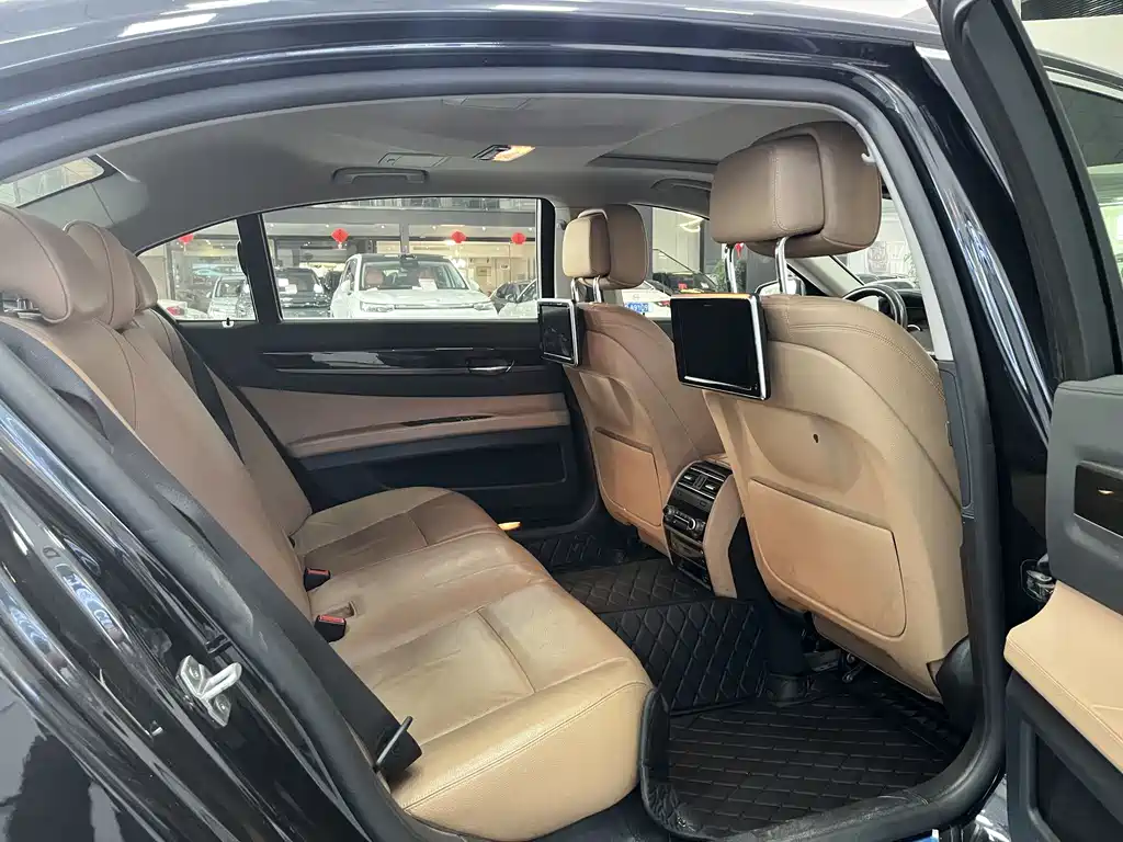 BMW 7 Series 2015 — фото 5