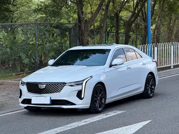 Cadillac CT4 2023