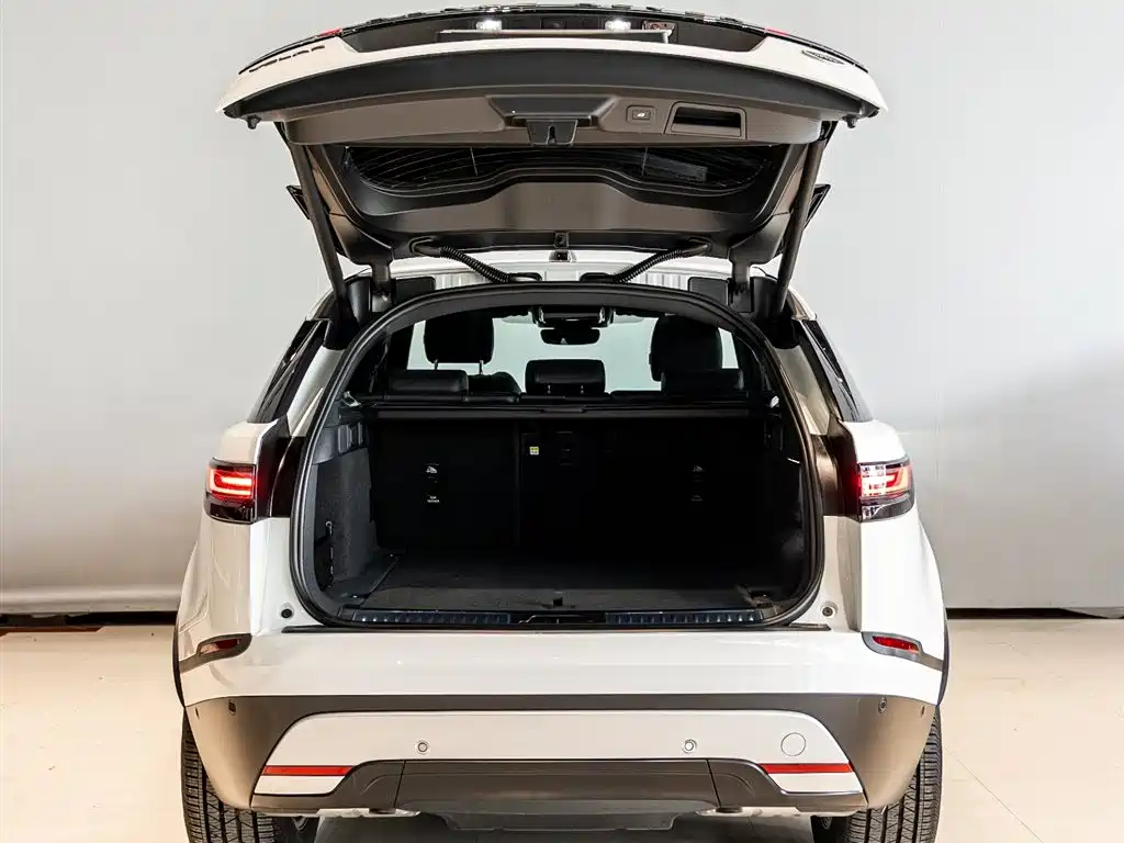 Land Rover Range Rover Velar 2025 — фото 18