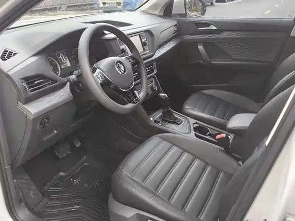 Volkswagen Tharu 2020
