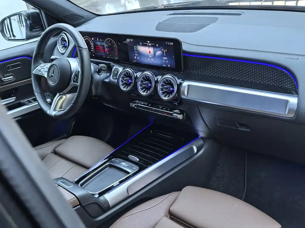 Mercedes-Benz GLB 2025 — фото 17