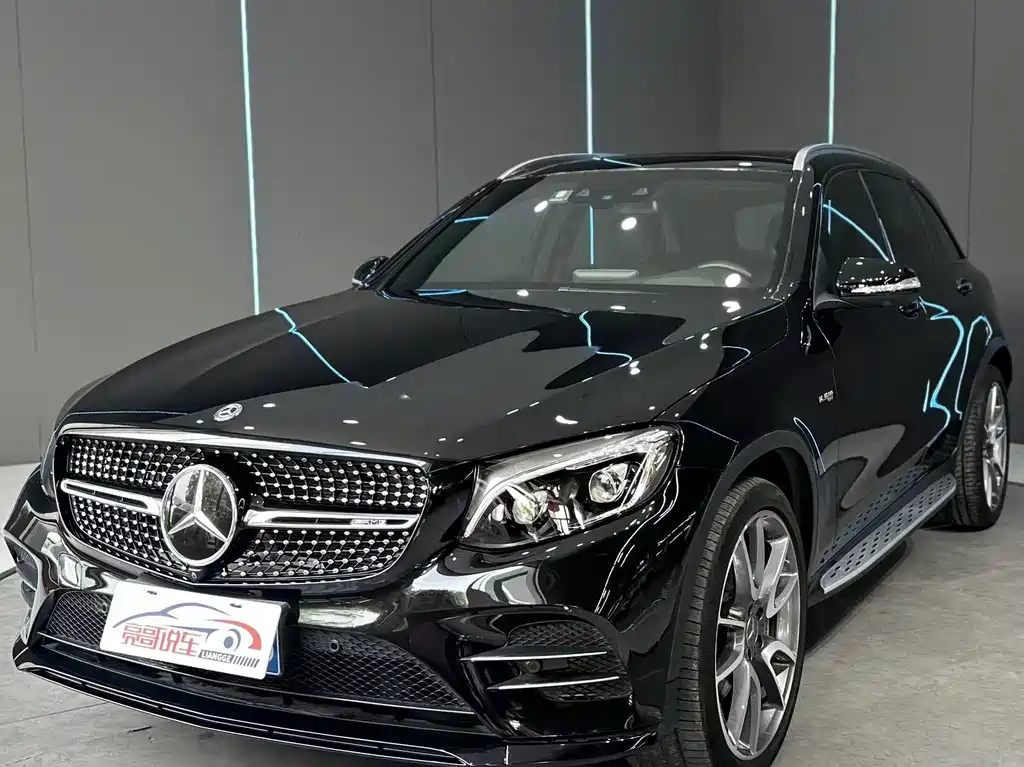 Mercedes-Benz GLC AMG 2018 — фото 1
