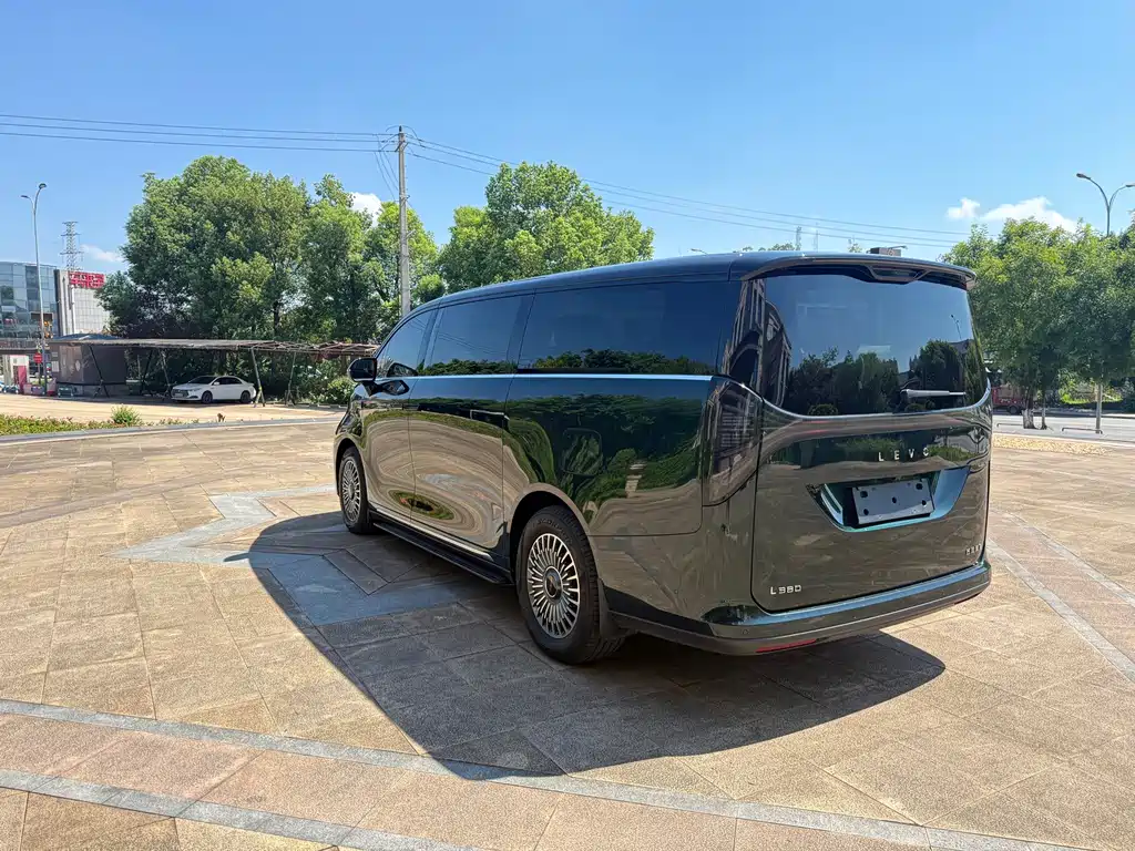 Geely Galaxy Yizhen L380 2025 — фото 8