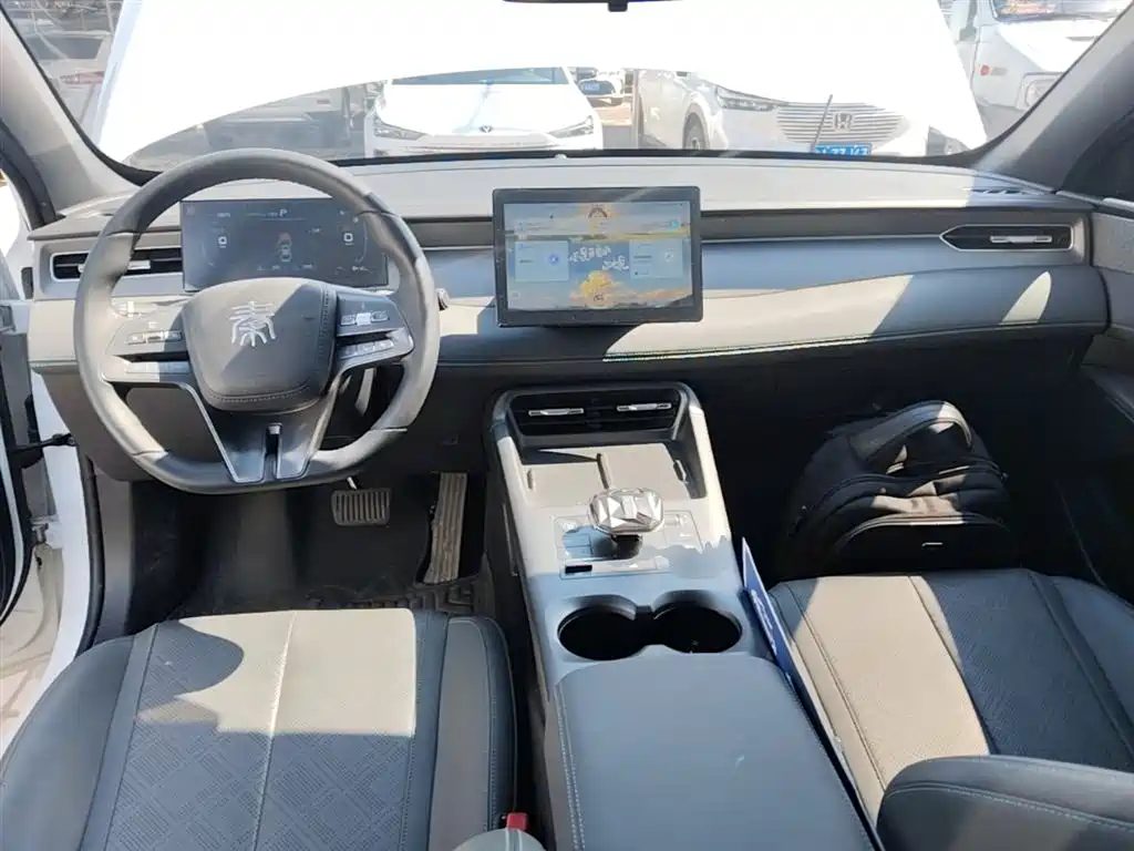 BYD Qin PLUS 2025 — фото 10