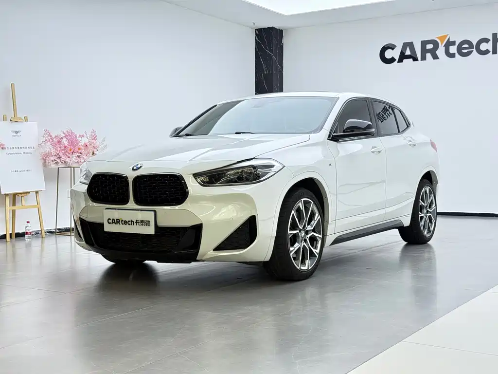 BMW X2 2021 — фото 1