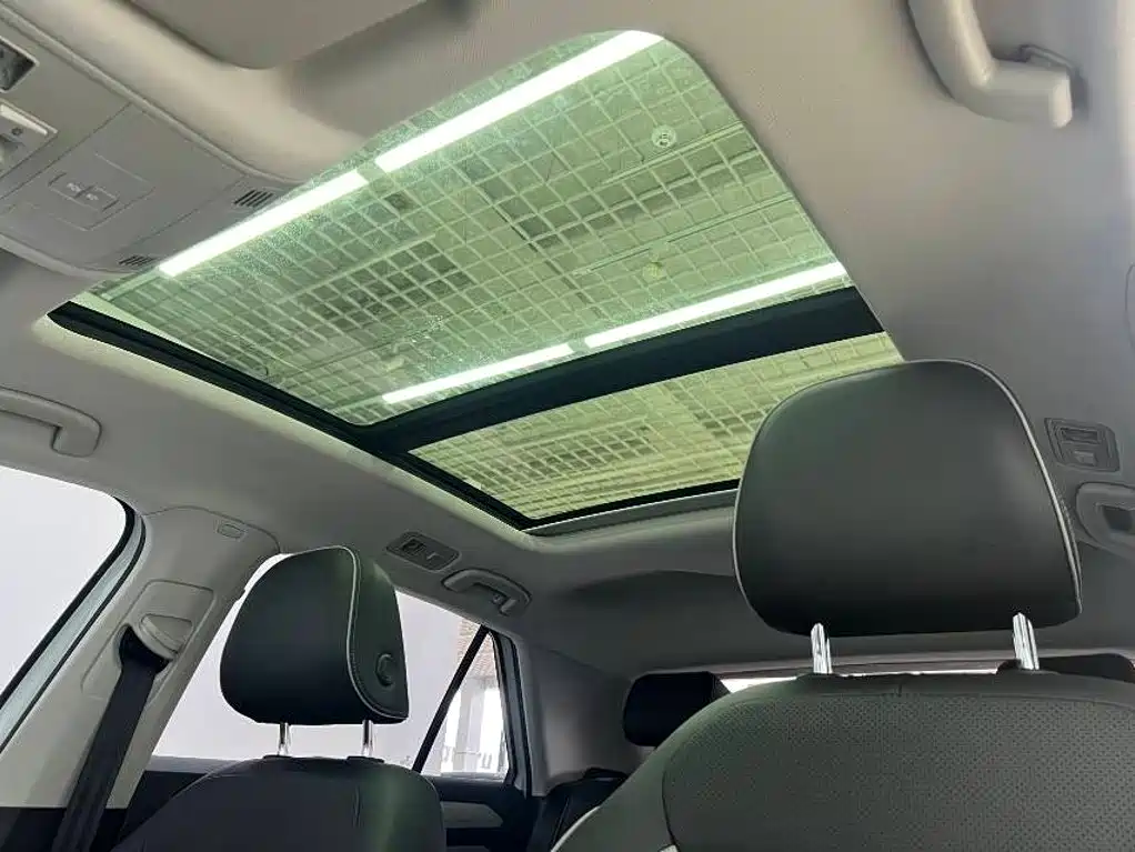 Volkswagen T-Roc 2023 — фото 14